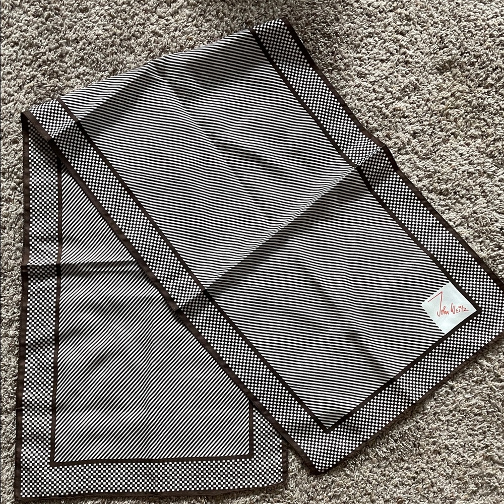 Le Betta Brown  and White Striped Scarf
